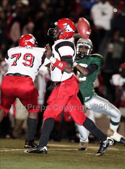 Thumbnail 2 in North Shore vs. Hightower (Texas 5A D1 Area Playoff) photogallery.