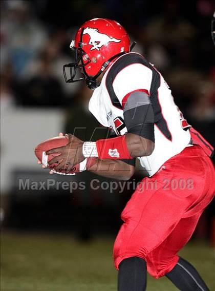 Thumbnail 2 in North Shore vs. Hightower (Texas 5A D1 Area Playoff) photogallery.