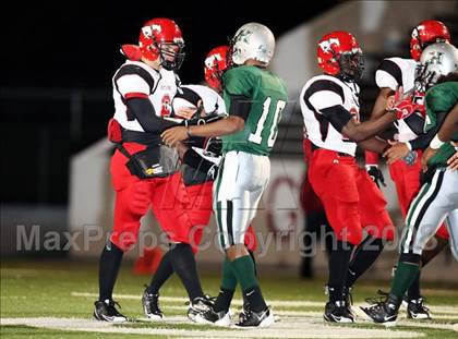 Thumbnail 3 in North Shore vs. Hightower (Texas 5A D1 Area Playoff) photogallery.