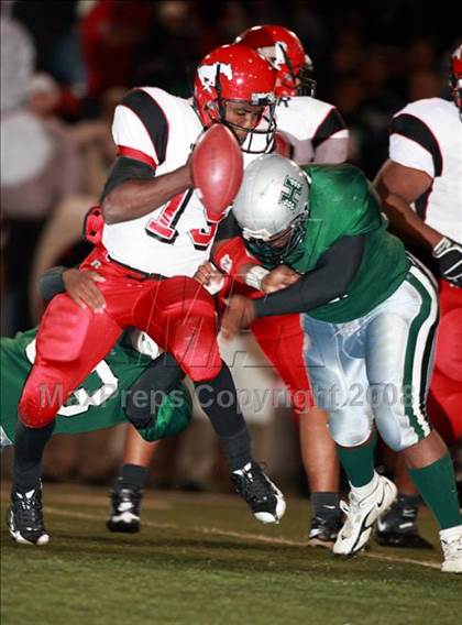 Thumbnail 3 in North Shore vs. Hightower (Texas 5A D1 Area Playoff) photogallery.