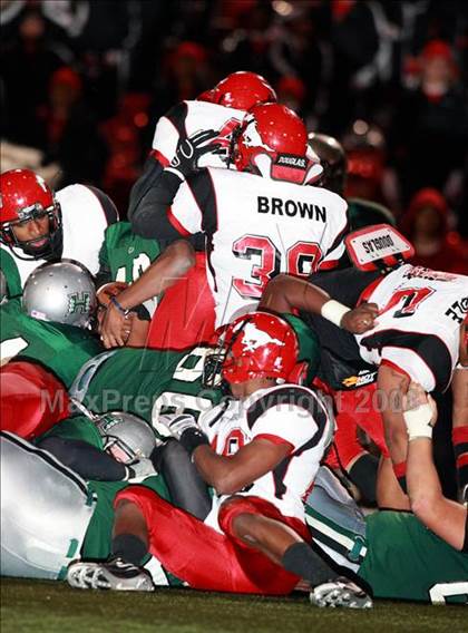 Thumbnail 1 in North Shore vs. Hightower (Texas 5A D1 Area Playoff) photogallery.
