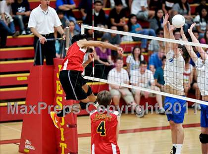 Thumbnail 1 in Rocklin vs. Jesuit (CIF SJS D1 Final) photogallery.