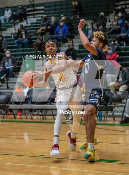 Thumbnail 3 in Gonzaga Prep vs. O'Dea (Hardwood Invite 1st Round) photogallery.