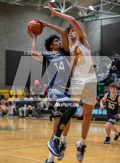 Thumbnail 3 in Gonzaga Prep vs. O'Dea (Hardwood Invite 1st Round) photogallery.