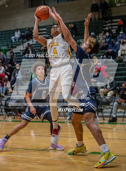 Thumbnail 2 in Gonzaga Prep vs. O'Dea (Hardwood Invite 1st Round) photogallery.
