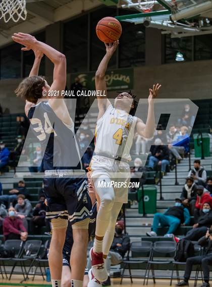 Thumbnail 3 in Gonzaga Prep vs. O'Dea (Hardwood Invite 1st Round) photogallery.