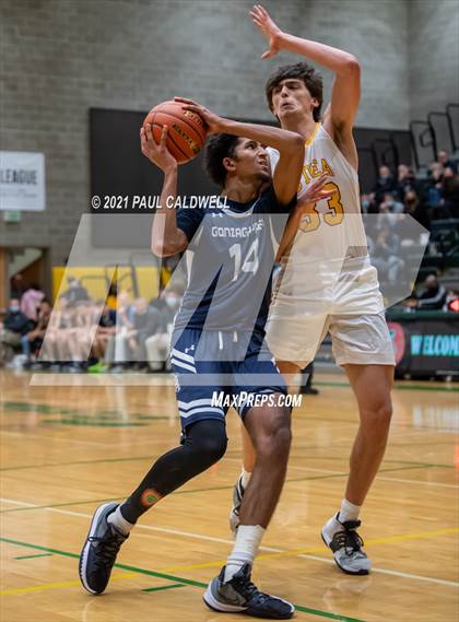 Thumbnail 2 in Gonzaga Prep vs. O'Dea (Hardwood Invite 1st Round) photogallery.