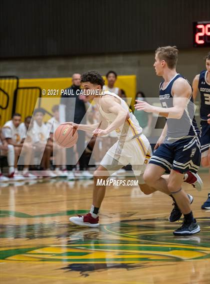 Thumbnail 2 in Gonzaga Prep vs. O'Dea (Hardwood Invite 1st Round) photogallery.