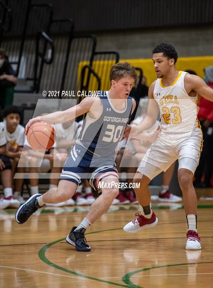 Thumbnail 2 in Gonzaga Prep vs. O'Dea (Hardwood Invite 1st Round) photogallery.