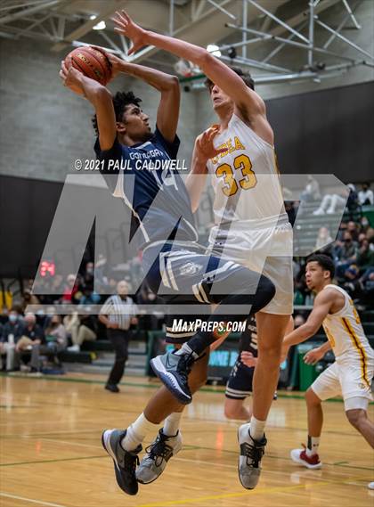 Thumbnail 1 in Gonzaga Prep vs. O'Dea (Hardwood Invite 1st Round) photogallery.