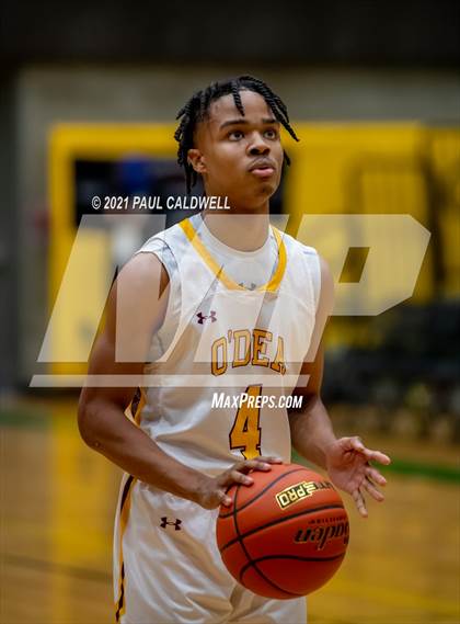 Thumbnail 1 in Gonzaga Prep vs. O'Dea (Hardwood Invite 1st Round) photogallery.