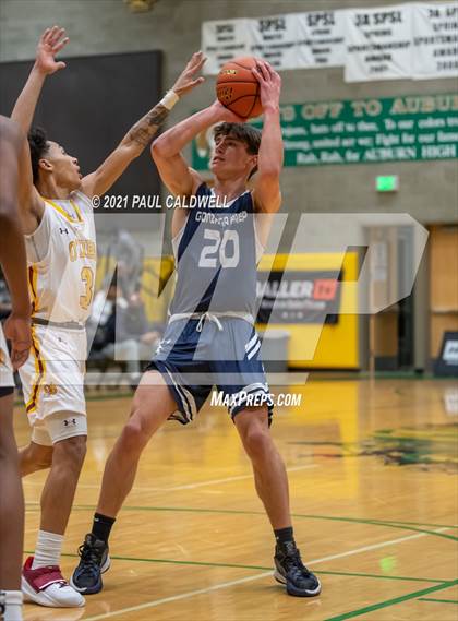 Thumbnail 3 in Gonzaga Prep vs. O'Dea (Hardwood Invite 1st Round) photogallery.