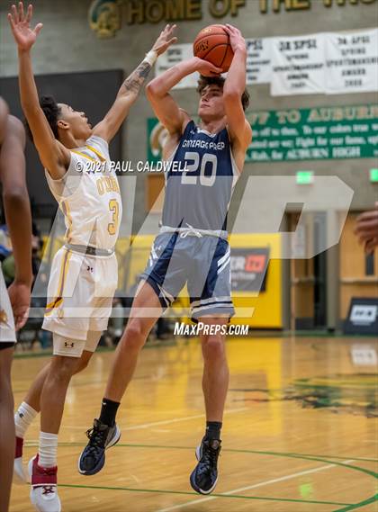 Thumbnail 1 in Gonzaga Prep vs. O'Dea (Hardwood Invite 1st Round) photogallery.