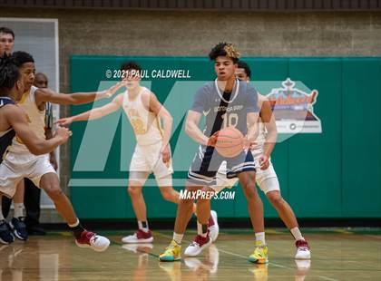 Thumbnail 3 in Gonzaga Prep vs. O'Dea (Hardwood Invite 1st Round) photogallery.