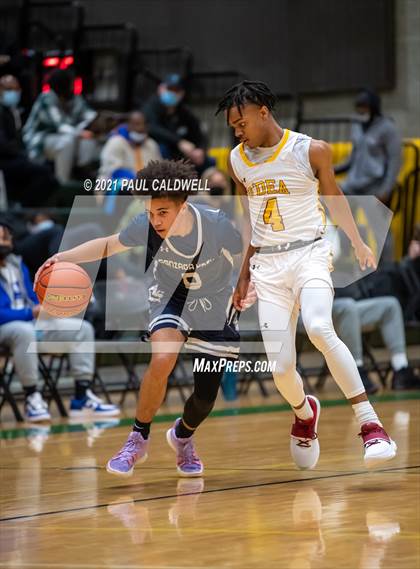 Thumbnail 1 in Gonzaga Prep vs. O'Dea (Hardwood Invite 1st Round) photogallery.