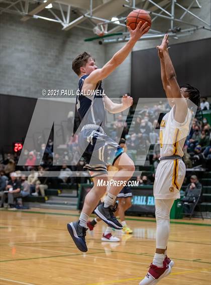 Thumbnail 1 in Gonzaga Prep vs. O'Dea (Hardwood Invite 1st Round) photogallery.
