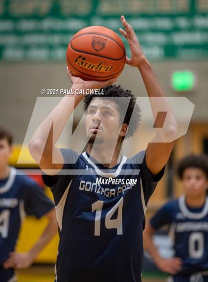Thumbnail 2 in Gonzaga Prep vs. O'Dea (Hardwood Invite 1st Round) photogallery.