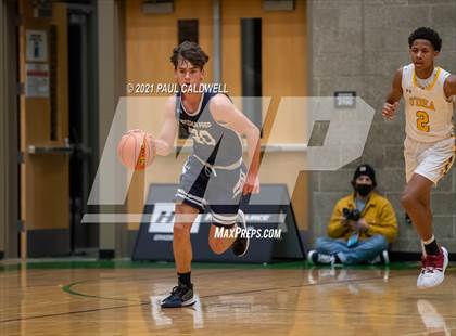 Thumbnail 1 in Gonzaga Prep vs. O'Dea (Hardwood Invite 1st Round) photogallery.