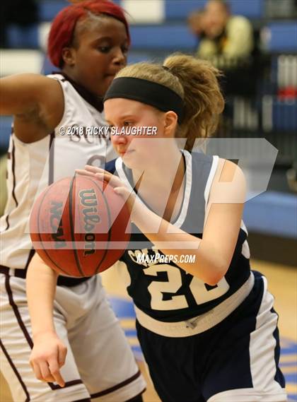 Thumbnail 3 in Sumner vs. Collegiate Medicine & Bioscience photogallery.