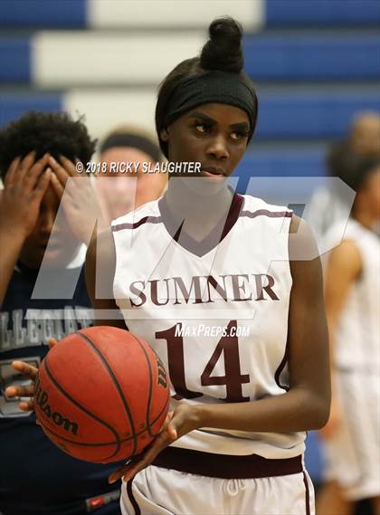 Thumbnail 2 in Sumner vs. Collegiate Medicine & Bioscience photogallery.