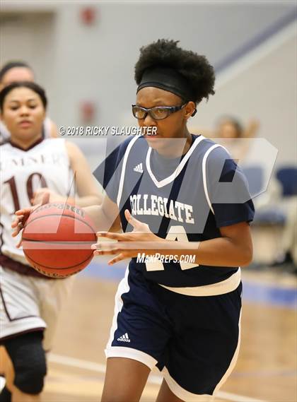 Thumbnail 2 in Sumner vs. Collegiate Medicine & Bioscience photogallery.