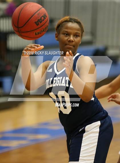 Thumbnail 2 in Sumner vs. Collegiate Medicine & Bioscience photogallery.