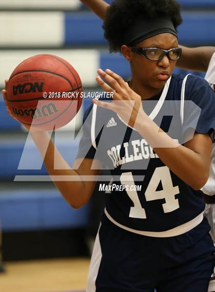 Thumbnail 1 in Sumner vs. Collegiate Medicine & Bioscience photogallery.