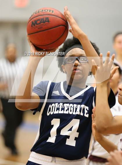 Thumbnail 3 in Sumner vs. Collegiate Medicine & Bioscience photogallery.