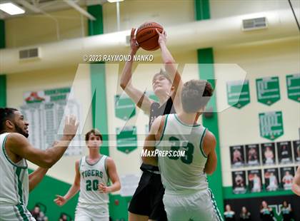 Thumbnail 1 in Wapahani @ Yorktown photogallery.