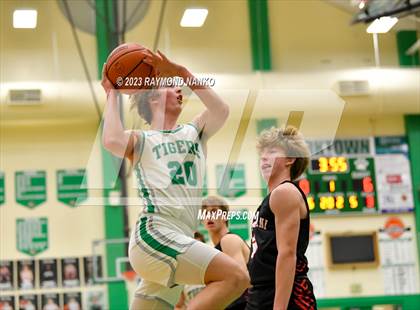 Thumbnail 3 in Wapahani @ Yorktown photogallery.