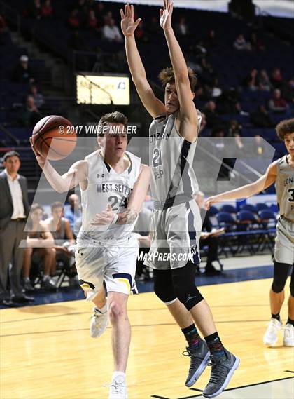Thumbnail 3 in West Seattle vs. Gonzaga Prep photogallery.