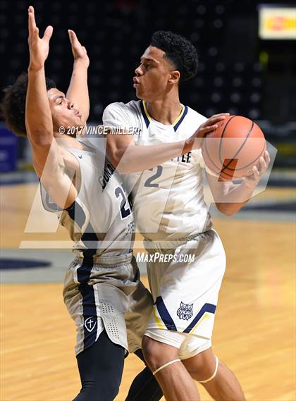 Thumbnail 2 in West Seattle vs. Gonzaga Prep photogallery.