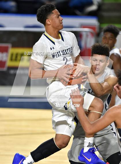 Thumbnail 2 in West Seattle vs. Gonzaga Prep photogallery.