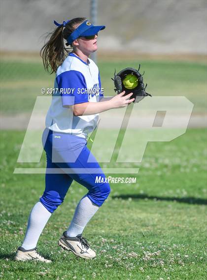 Thumbnail 2 in Grossmont @ Granite Hills photogallery.