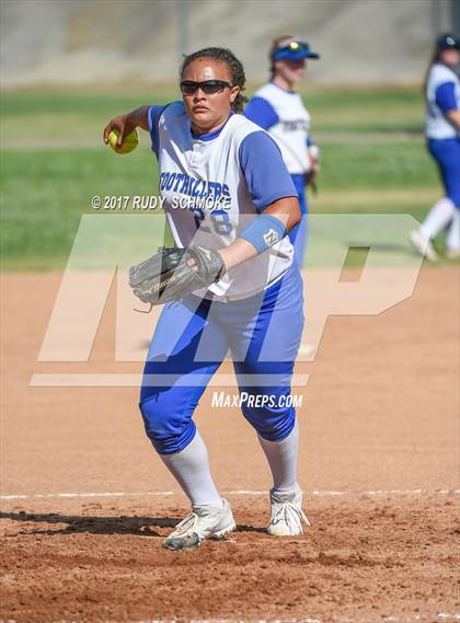Thumbnail 2 in Grossmont @ Granite Hills photogallery.