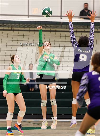 Thumbnail 2 in Caverna @ Green County photogallery.