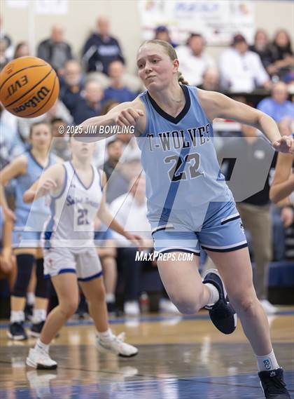 Thumbnail 3 in Cissna Park vs. St. Teresa (IHSA 1A Super-Sectional) photogallery.