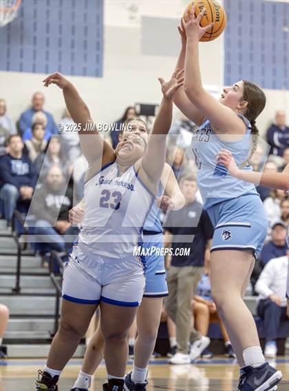 Thumbnail 2 in Cissna Park vs. St. Teresa (IHSA 1A Super-Sectional) photogallery.