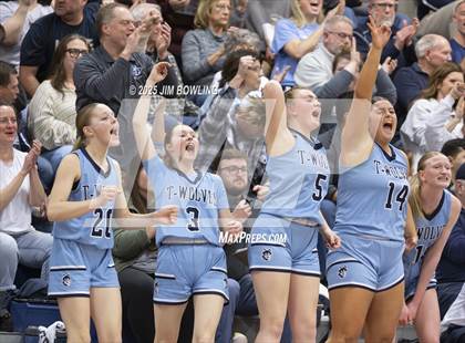 Thumbnail 1 in Cissna Park vs. St. Teresa (IHSA 1A Super-Sectional) photogallery.