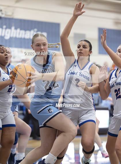 Thumbnail 3 in Cissna Park vs. St. Teresa (IHSA 1A Super-Sectional) photogallery.