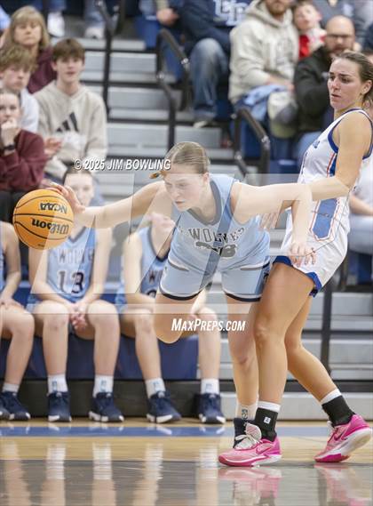 Thumbnail 2 in Cissna Park vs. St. Teresa (IHSA 1A Super-Sectional) photogallery.