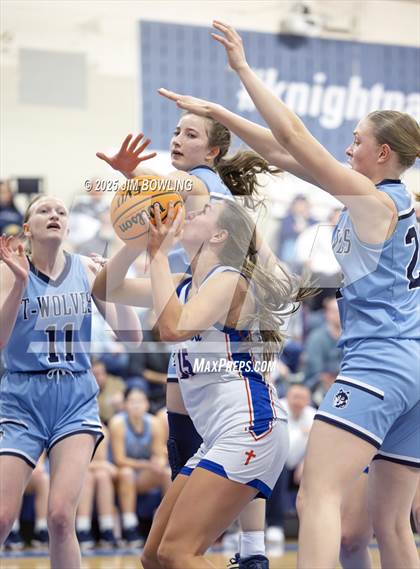 Thumbnail 2 in Cissna Park vs. St. Teresa (IHSA 1A Super-Sectional) photogallery.