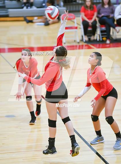 Thumbnail 3 in Willow Canyon @ Agua Fria photogallery.