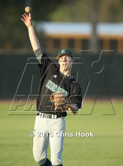 Thumbnail 3 in Edison vs. Cesar Chavez (Lancer Baseball Classic) photogallery.