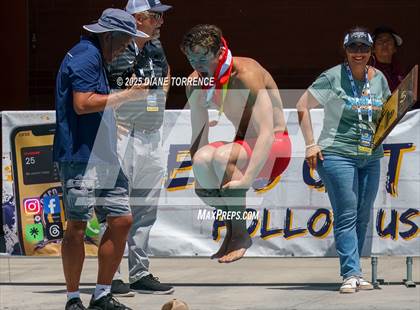 Thumbnail 2 in CIF-SS Division 3 Finals photogallery.