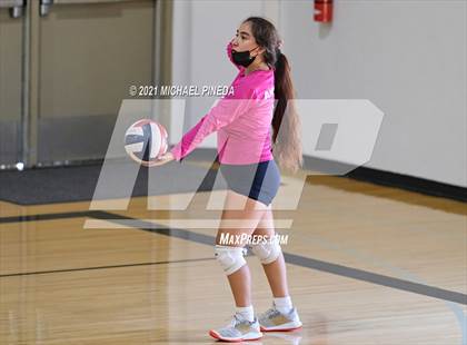 Thumbnail 2 in Anaheim vs Marina photogallery.