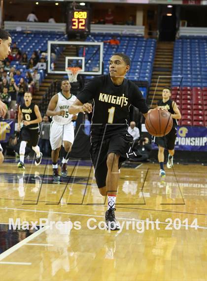 Thumbnail 3 in Bishop Montgomery vs. Moreau Catholic (CIF State D2 Final) photogallery.