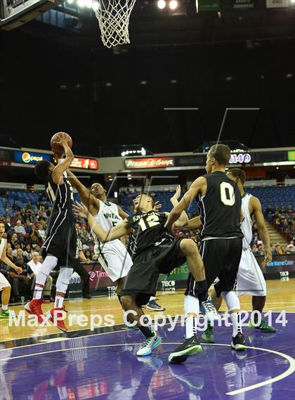 Thumbnail 1 in Bishop Montgomery vs. Moreau Catholic (CIF State D2 Final) photogallery.