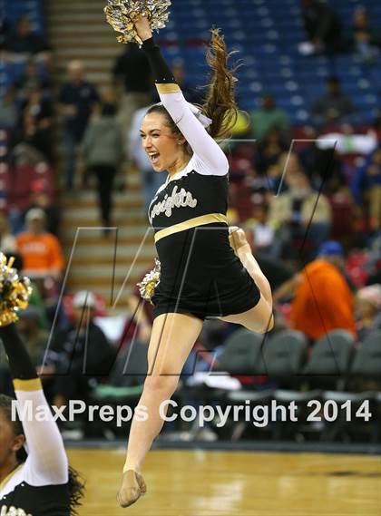 Thumbnail 2 in Bishop Montgomery vs. Moreau Catholic (CIF State D2 Final) photogallery.
