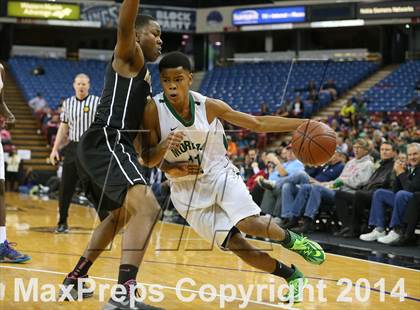 Thumbnail 2 in Bishop Montgomery vs. Moreau Catholic (CIF State D2 Final) photogallery.